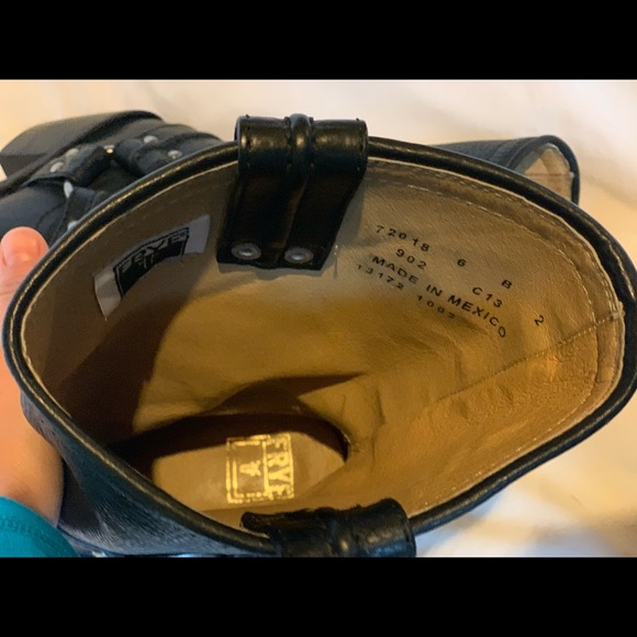 FRYE Harness Boots - NWOB - Size 6 - Picture 3 of 5